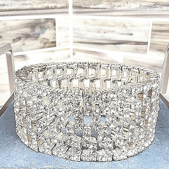 Silver and Diamond Accent Bracelet - Picture 3 of 13